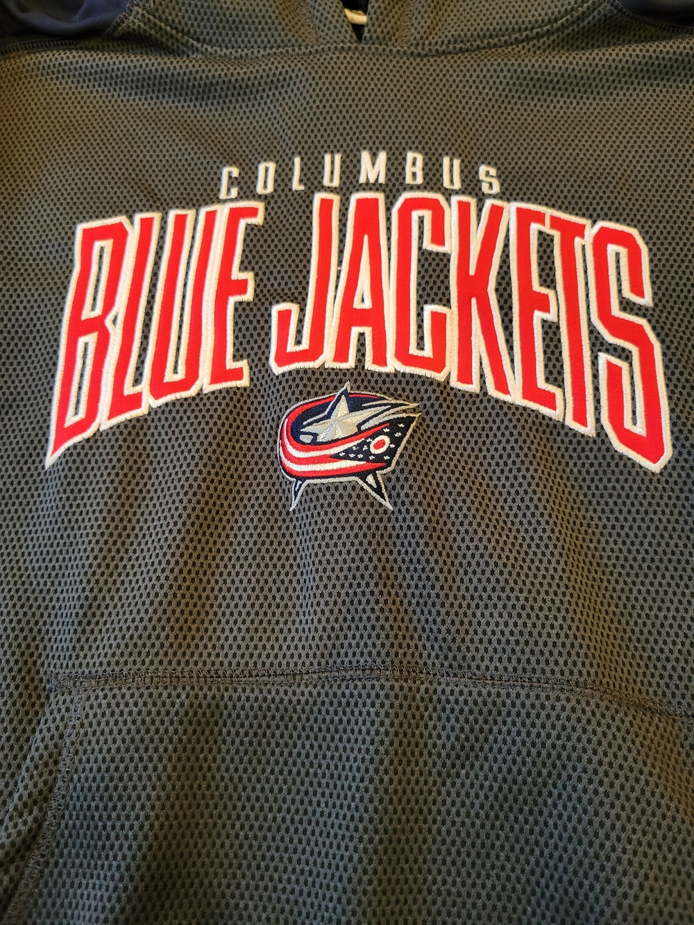 NHL Columbus Blue Jackets Pullover Hoodie XL - Gray with Red & White Accents